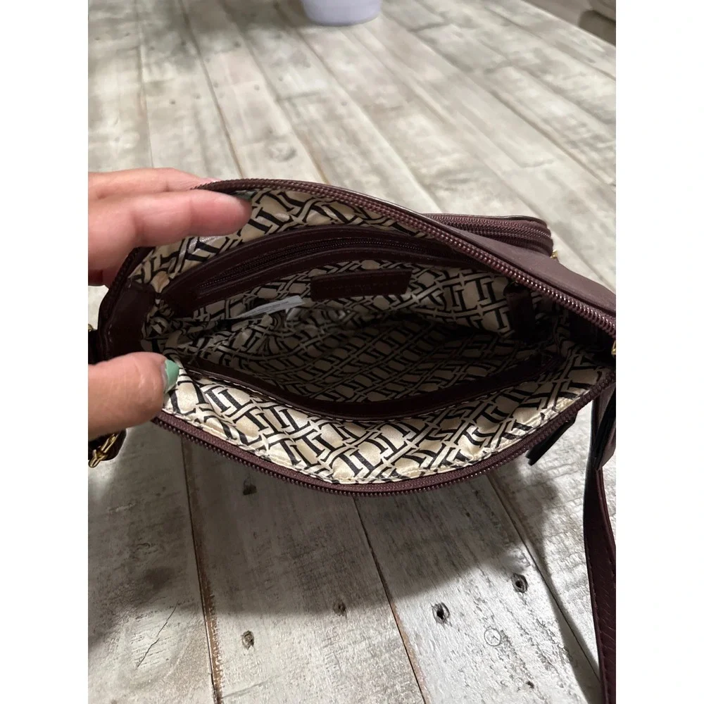 Tignanello Burgundy Leather Crossbody Organizer Bag Gold Hardware Small
